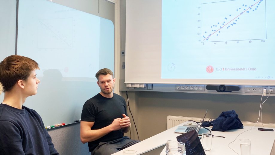 Ullern students learning artificial intelligence, machine learning and neural networks.