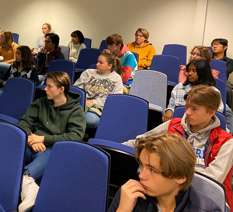 The first-year students of the Researcher Programme listened intently to the mentors' stories. Photo: Elisabeth Kirkeng Andersen.